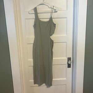 Boutique- Vernacular Green cutout Midi Dress